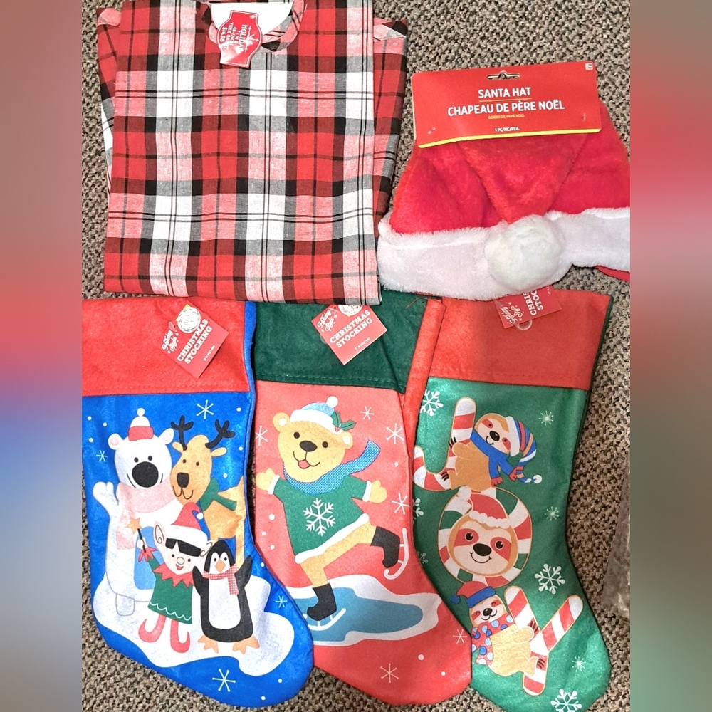 Plaid tree Skirt, Santa Hat, 3 Stockings, Christmas Holiday Bundle NWT